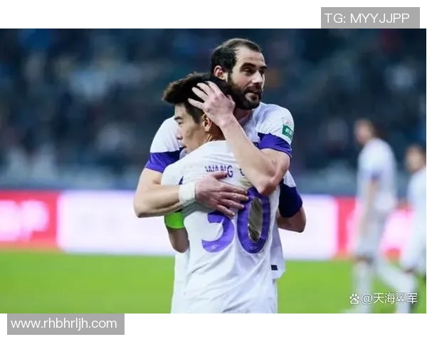 足球明星惊喜现身约会节目引发热议浪漫与竞技交织的情感之旅