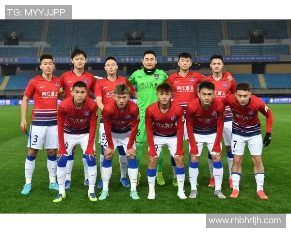 重庆足球队与广州足球队耐力对决赛后分析与总结